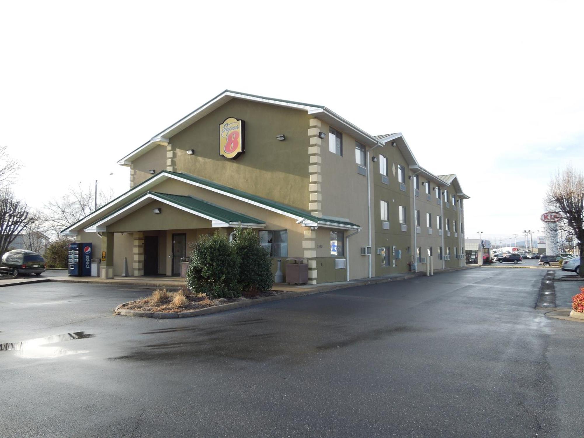 Motel Super 8 By Wyndham Harrisonburg Exterior foto